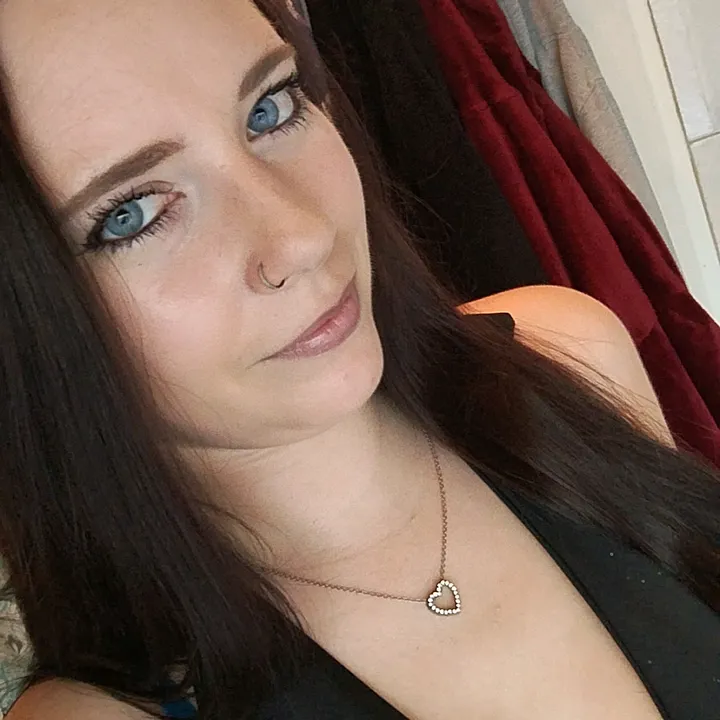 danielaruth_official