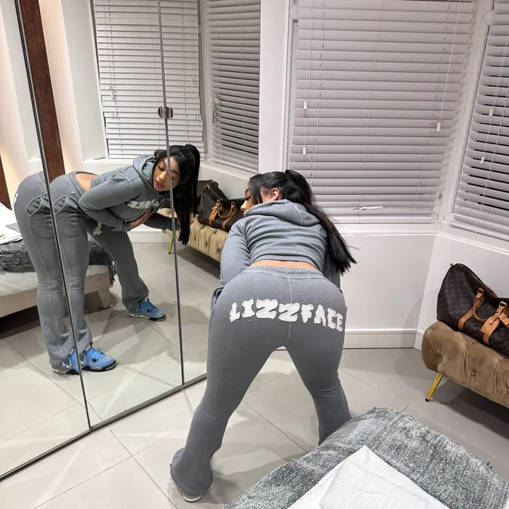 @shyyfrost
