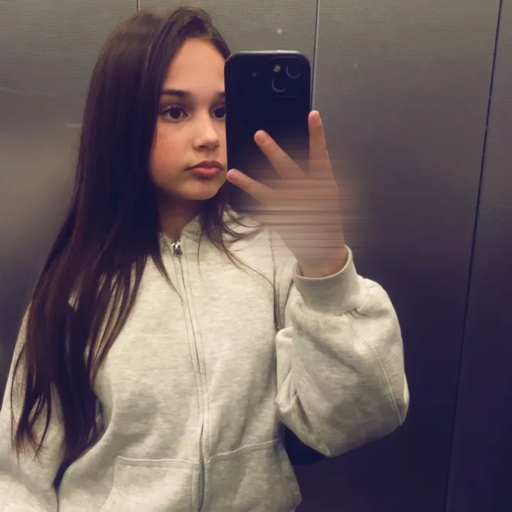 ariaakrasniqii