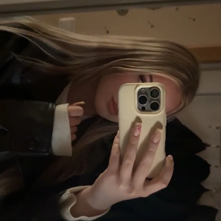 @_477anna
