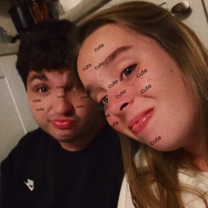 @ashley_degreef