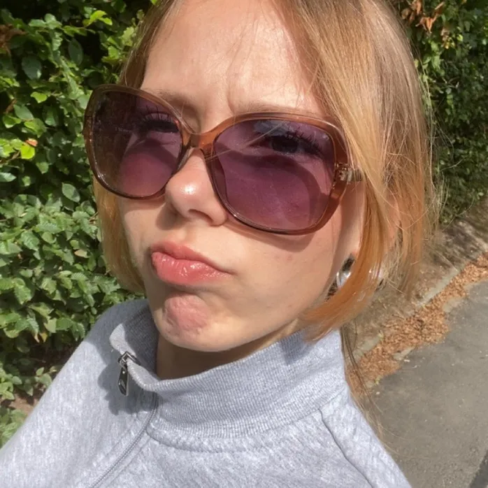 @laralama22