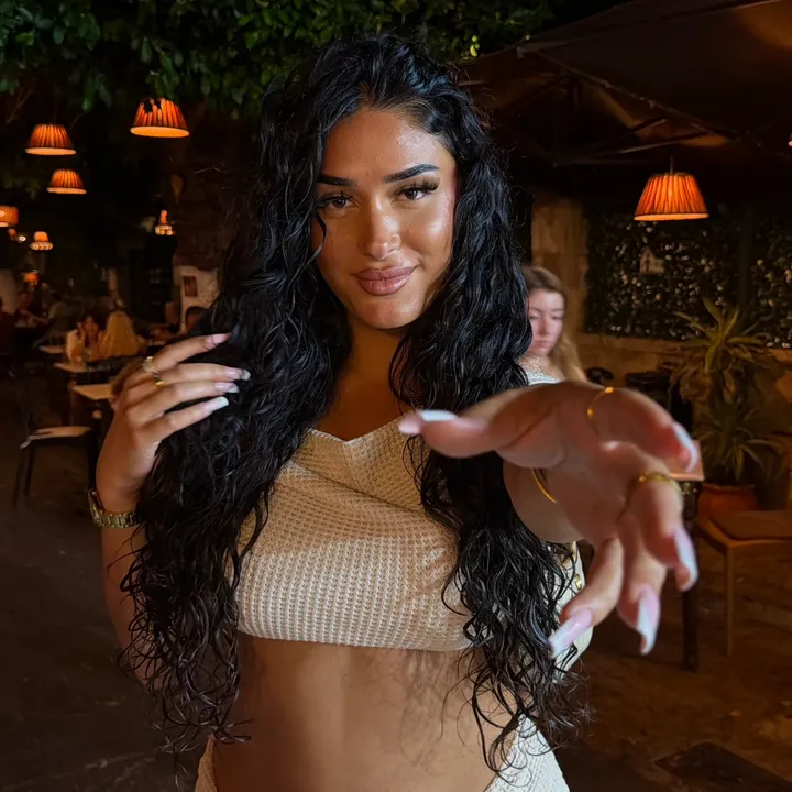 @vinoschh