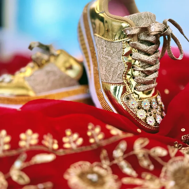 blingzers_sneakersuk
