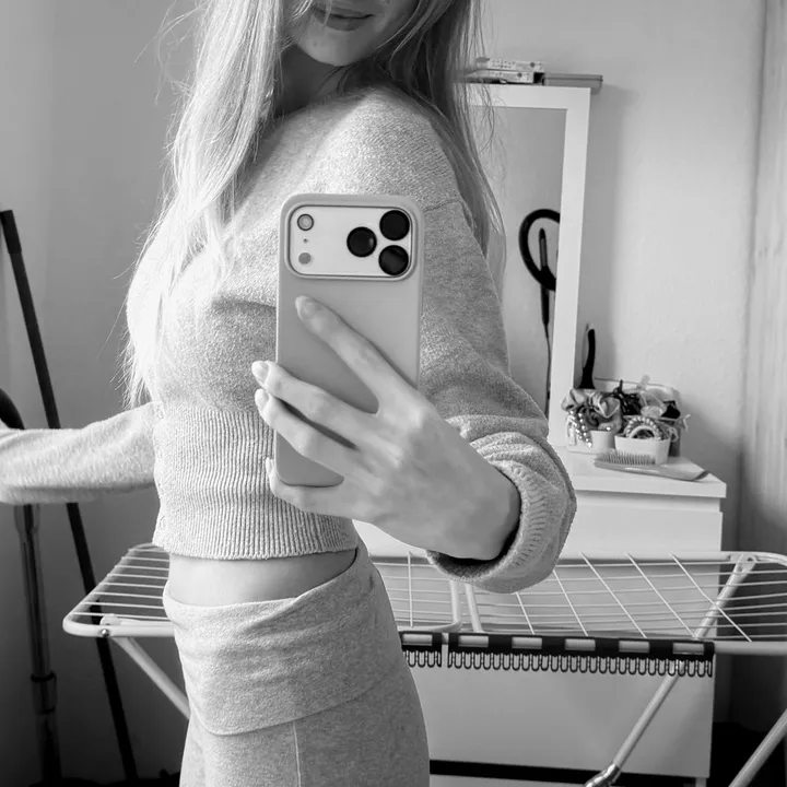 @annaschmiiiidt