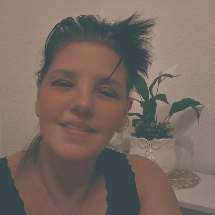 @karolinelucadeanamy