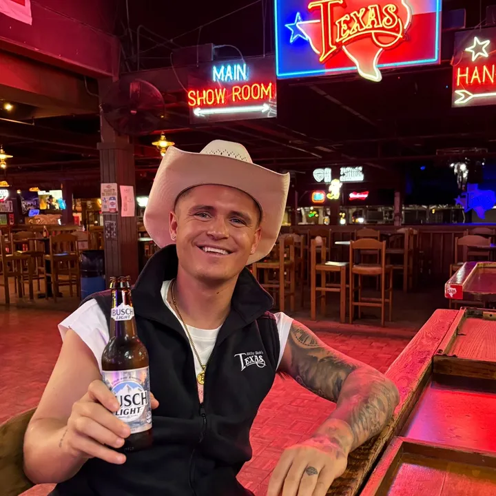 @keepingitcountry_