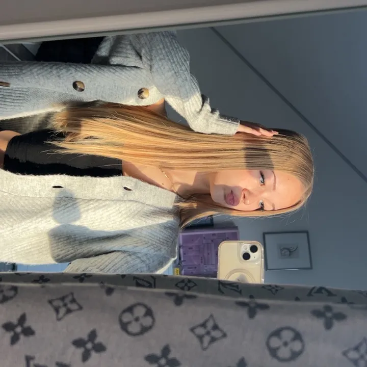 lara_gsnnn