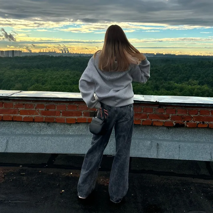 elina_li04