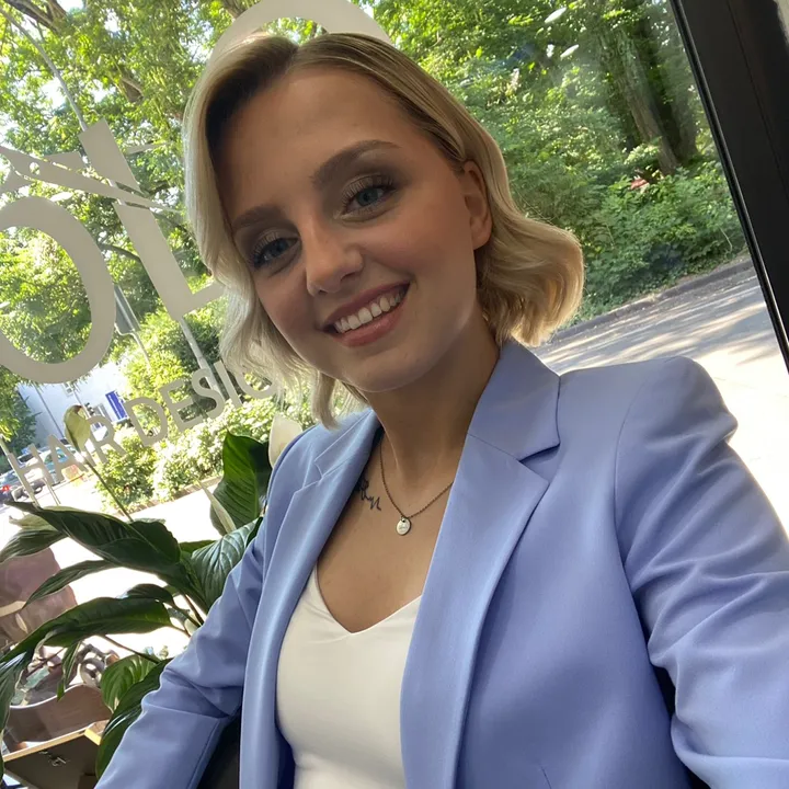 lauriii4999