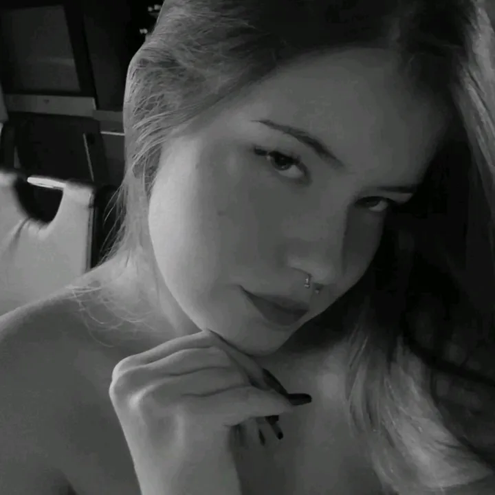 green.hair_girl