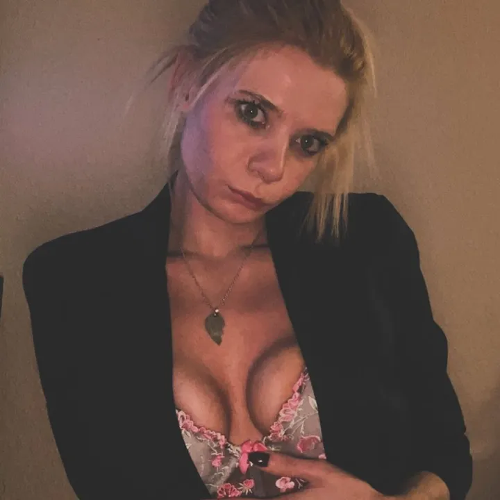 @alenajoelle