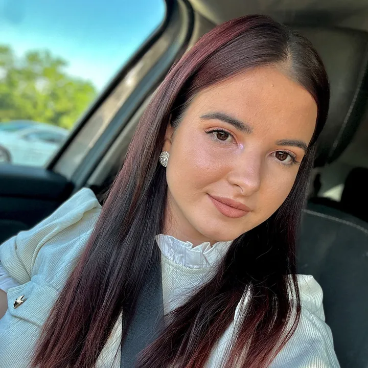 mihaela2212