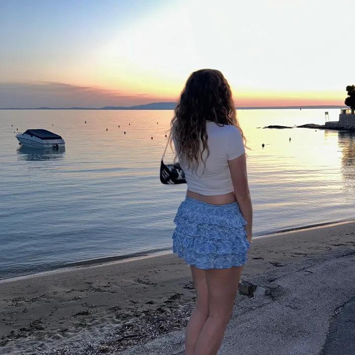 @emlisiy