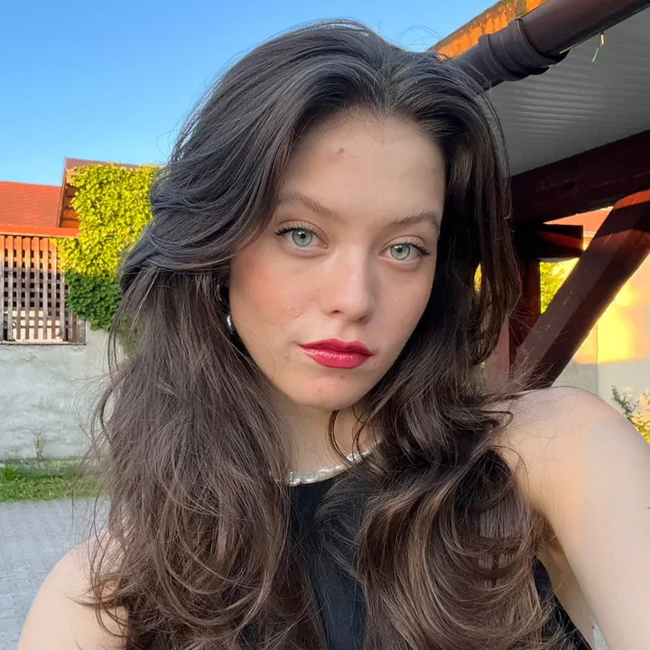 @noemiborbely_