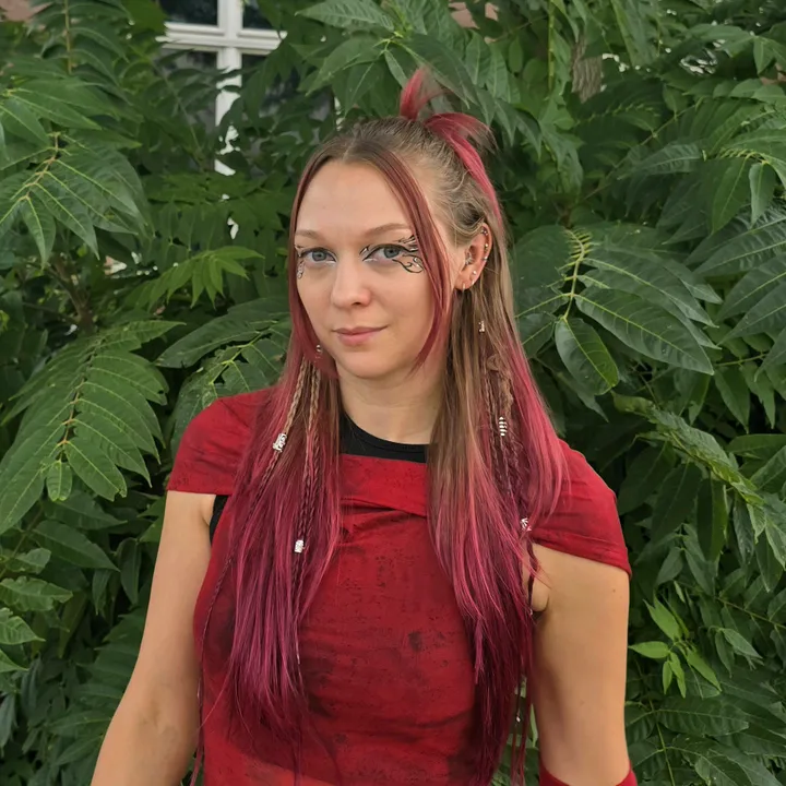 @lou_kcovers