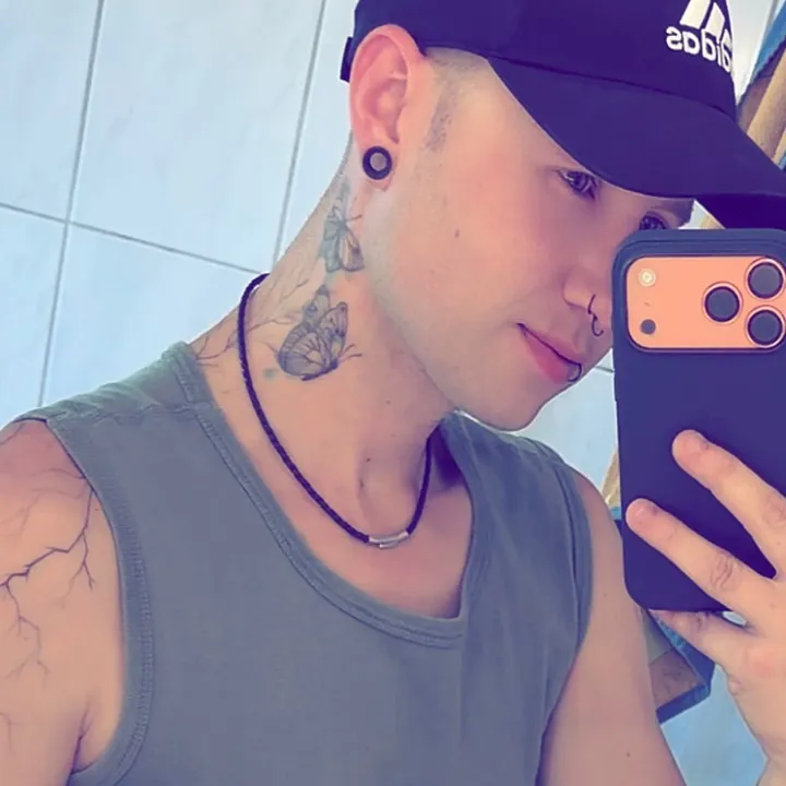 @officialmarci96