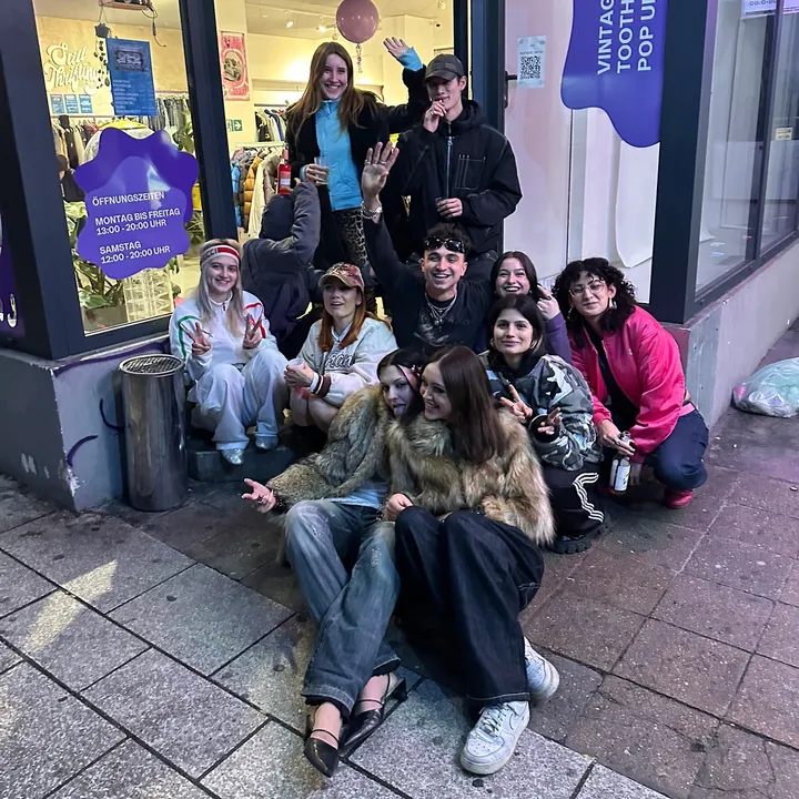 wearestillthrifting