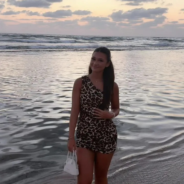 @_lucii06