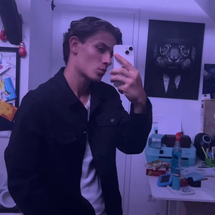 @julianviersechz