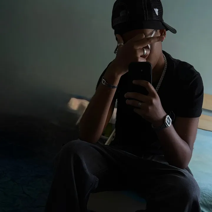 @itz_4de