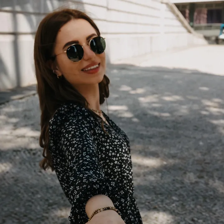@anya.bng