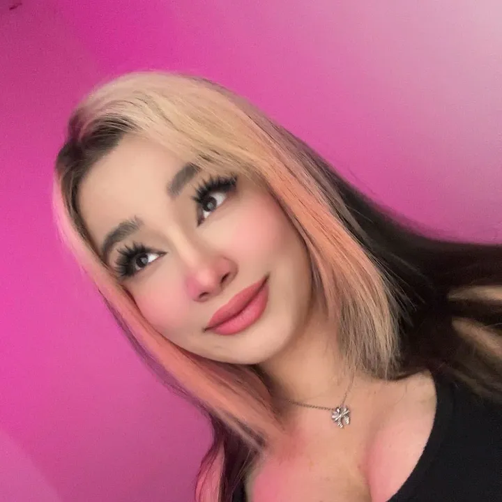 parniafarajiii