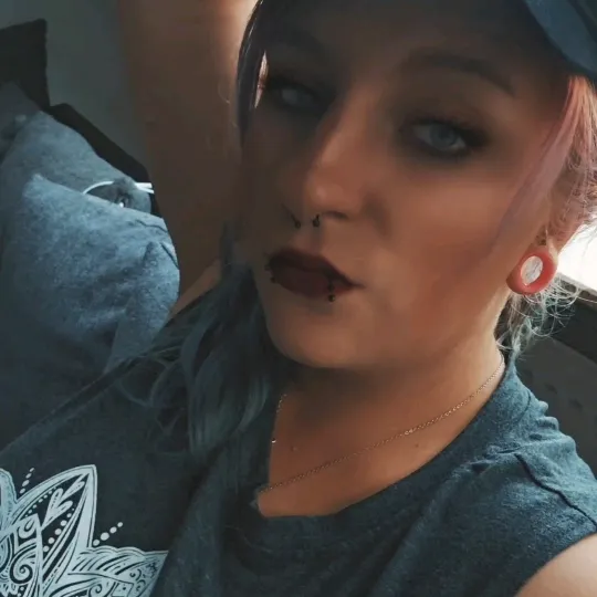rania_hng