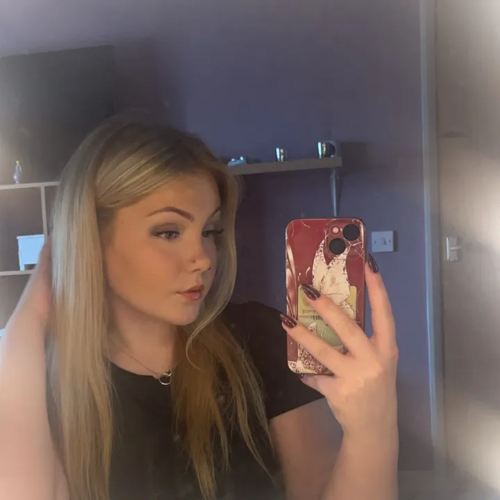 oliviagreen050