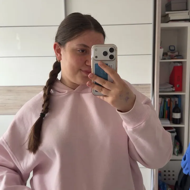 elifnisaa64