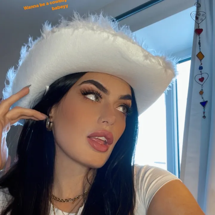@mariawatkinz