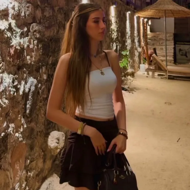 @adelina.jnz