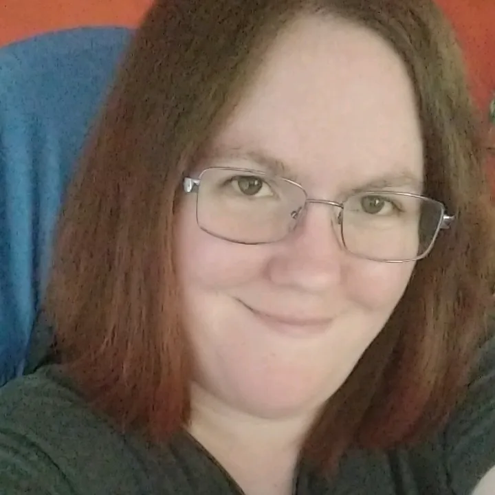 nadjalindner_schildmaid