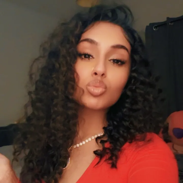 @izaliarose