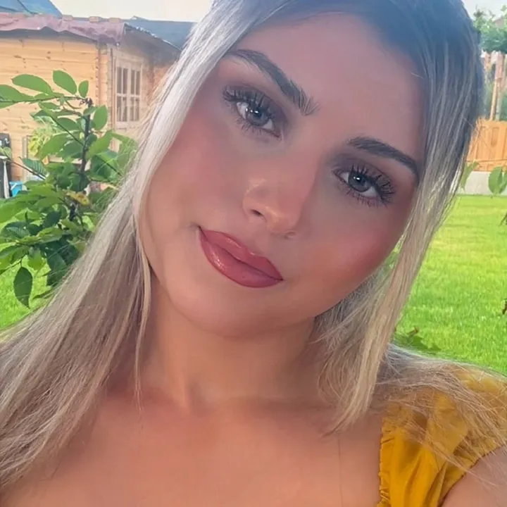 _laura_az