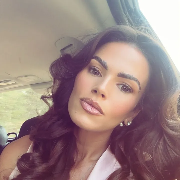 @loureenab