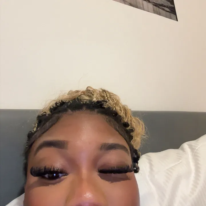 @priv.juliaaa_