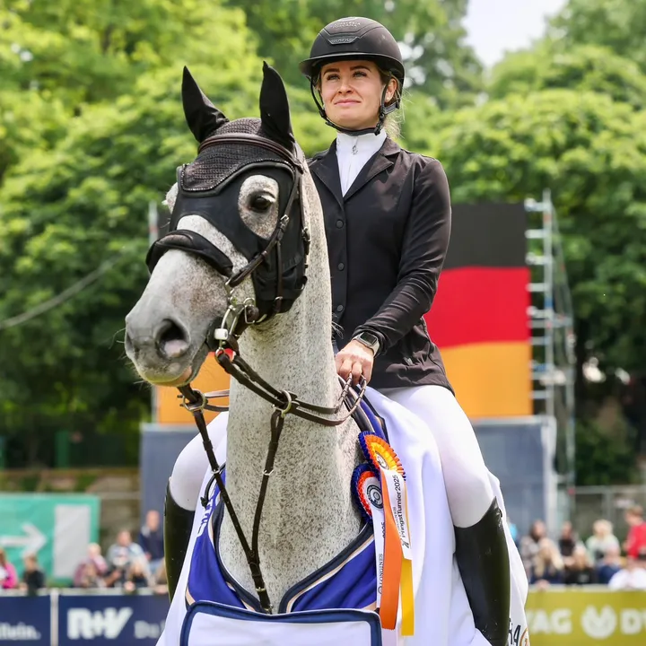 @lam.showjumping