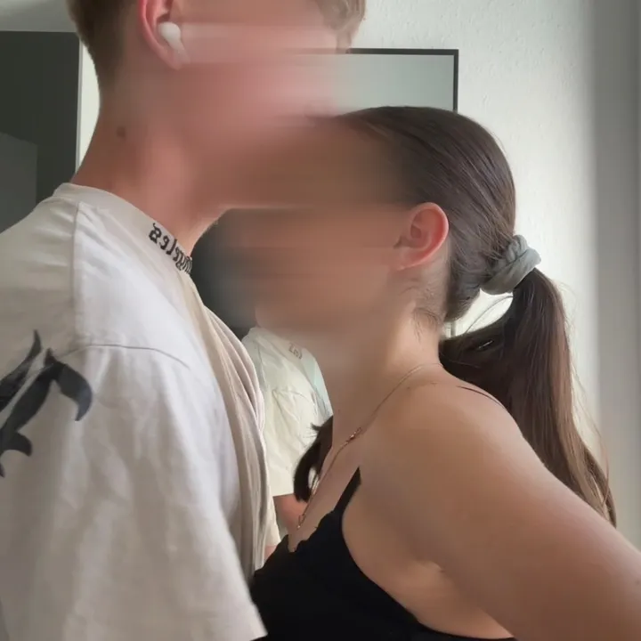 lia947299