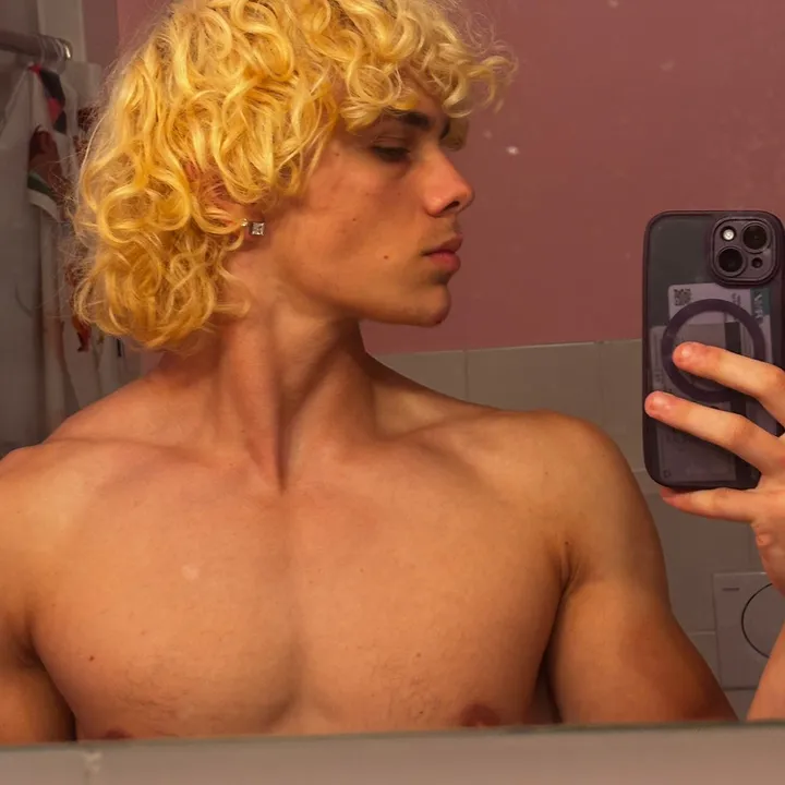 @piotrsthetics