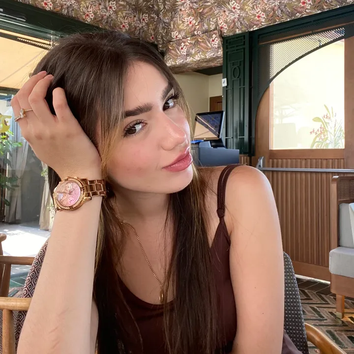 nicoleegiz