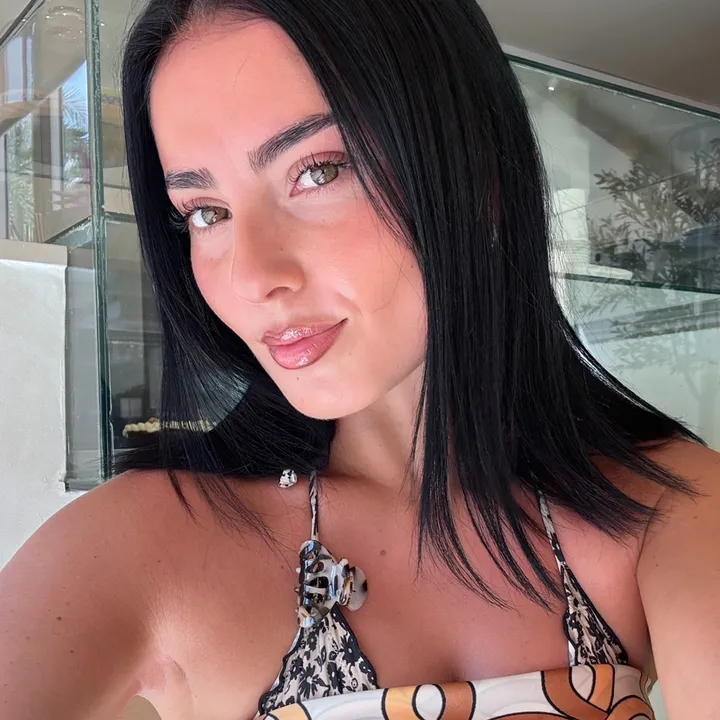 @melinazcn