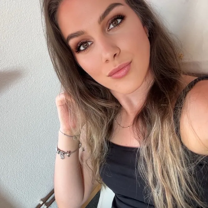 @viky__1805