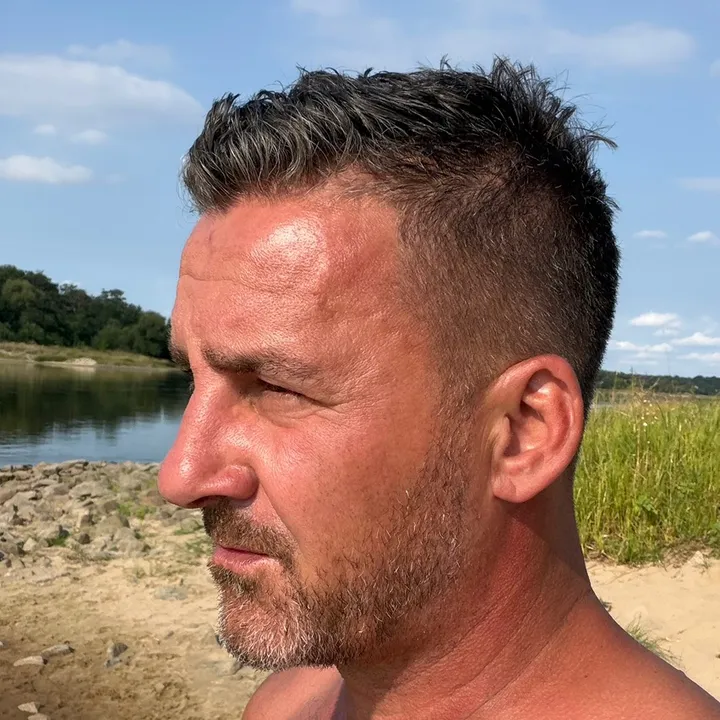 @excopsvenkneu