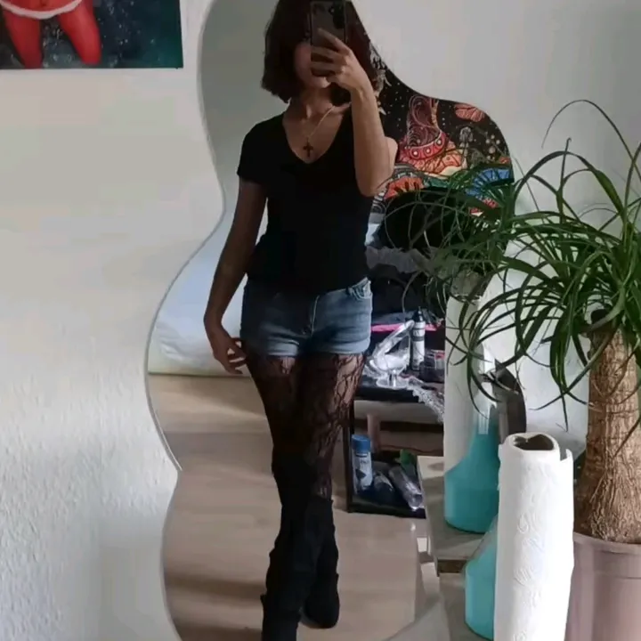 @k1tty_fang0