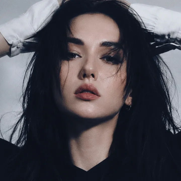snow_white_in_the_dark