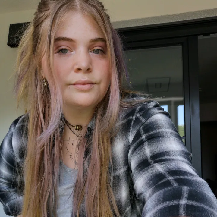 frau_klara_