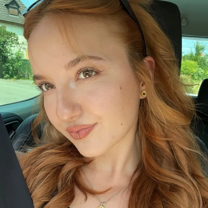 @call_me_ellena