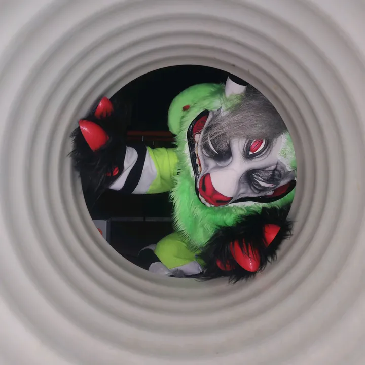 @twistycowmonster