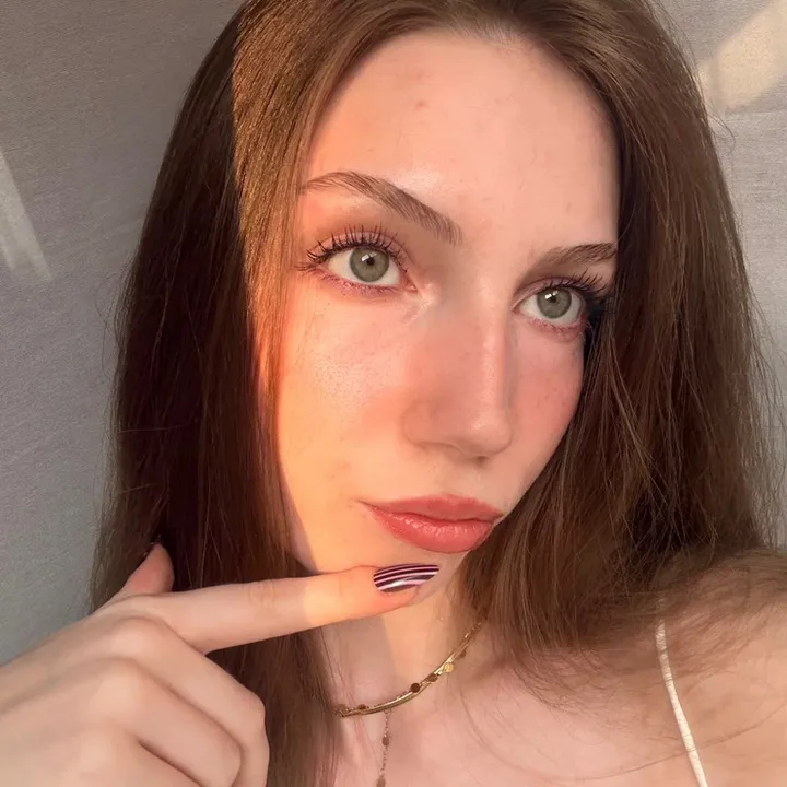 isabellaagrce